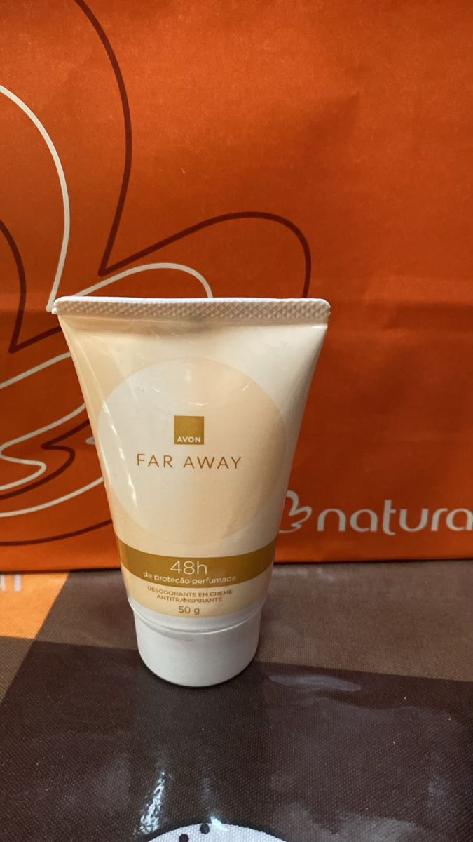 Far Away Glamour desodorante em creme