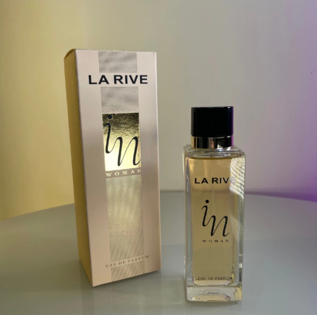 In Woman de La Rive é um perfume Floral Feminino. 